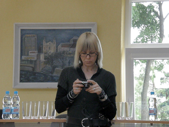 Sara Poisson Ignalinos viešojoje bibliotekoje. Benedikto Januševičiaus nuotrauka
