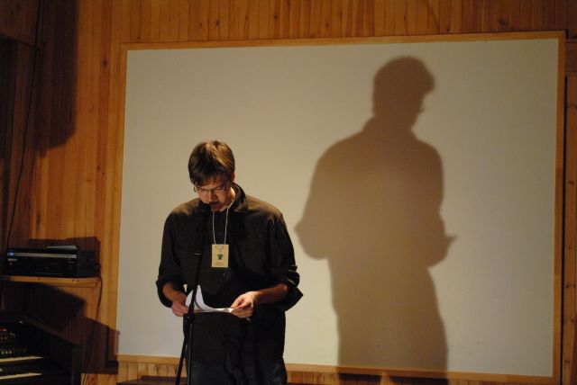 Marius Plečkaitis PDR 2011 jaunųjų skaitymuose. Benedikto Januševičiaus nuotrauka
