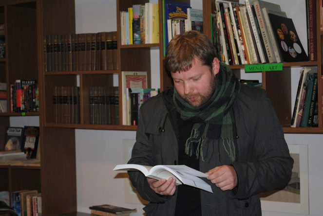 Rimantas Kmita per Poetinio Druskininkų rudens 2011 almanacho pristatymą. Benedikto Januševičiaus nuotrauka
